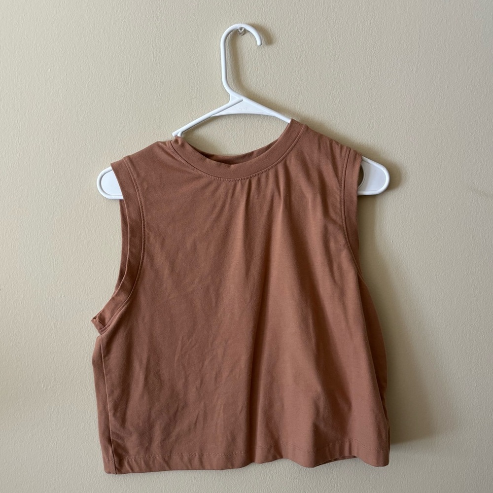 Wide tank shirt